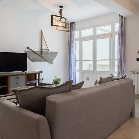 Residenza La Pietra By Mmega * Pietrasanta
