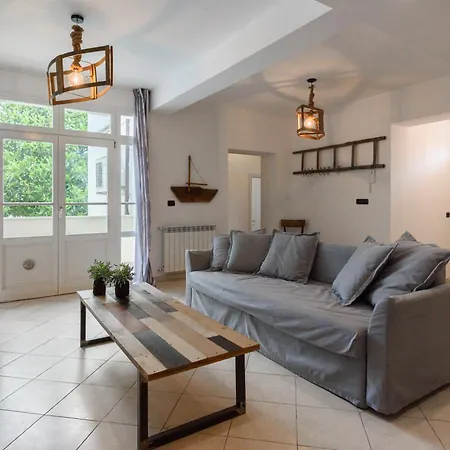 Residenza La Pietra By Mmega Apartmán